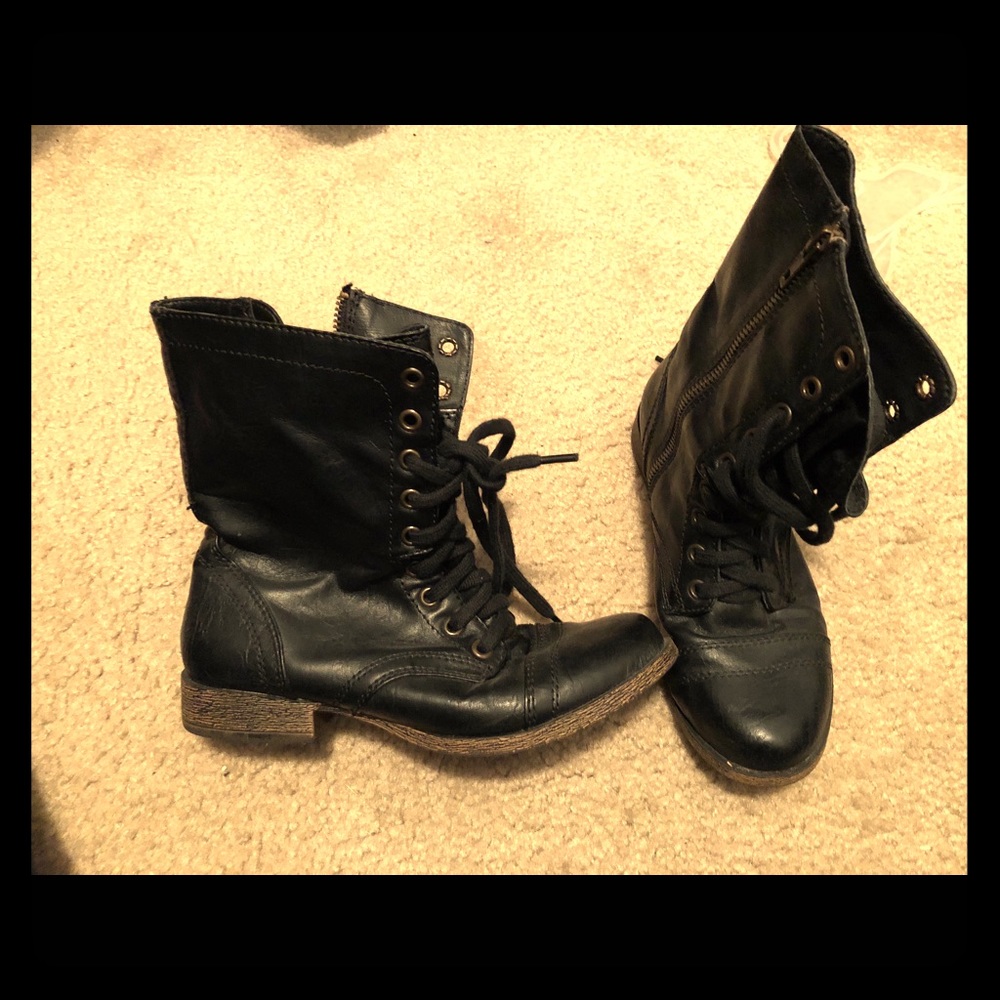 Black boots never worn!